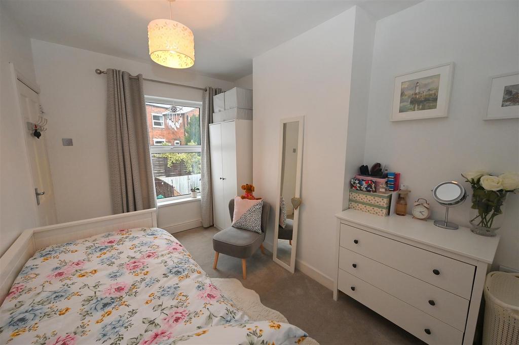 Bedroom2.1.JPG