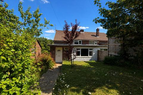 4 bedroom semi-detached house to rent, Mayhew Crescent, H13