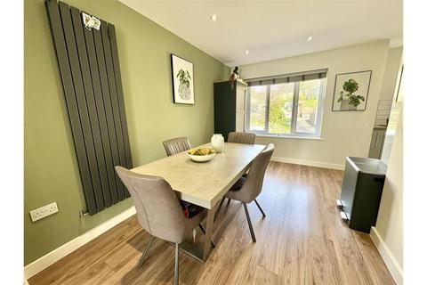 undefined, Sunnybank Road, Brighouse, HD6