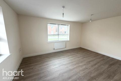 3 bedroom semi-detached house for sale, Herald Street, Aylesbury