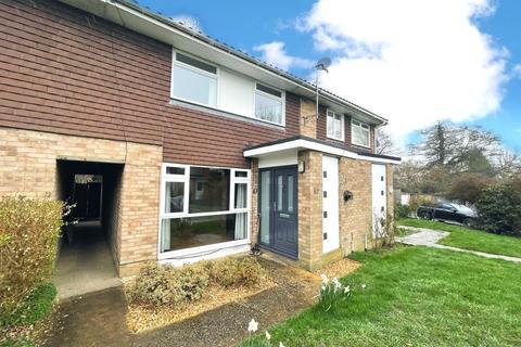 3 bedroom terraced house to rent - Home Park, Hurst Green RH8