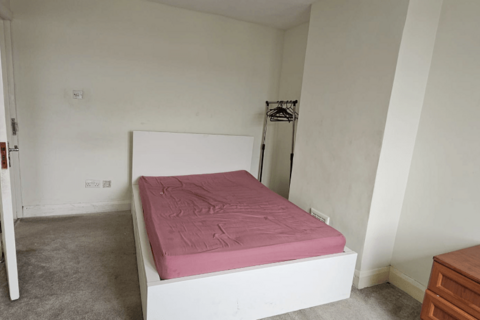 undefined, Ellerdine Road Hounslow, TW3 2PZ