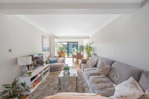undefined, Gassiot Way, Sutton SM1