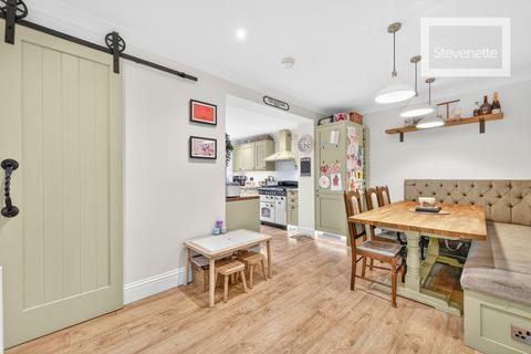 3 bedroom terraced house for sale, York Road, North Weald