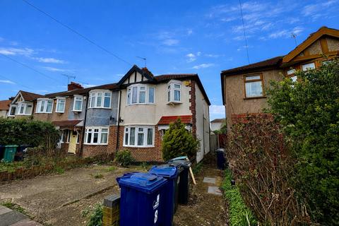 3 bedroom end of terrace house to rent, Ferrymead Drive, Greenford