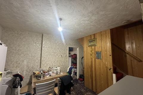 undefined, Second Avenue, Dagenham