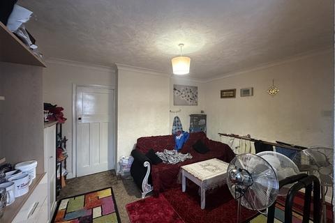 undefined, Second Avenue, Dagenham