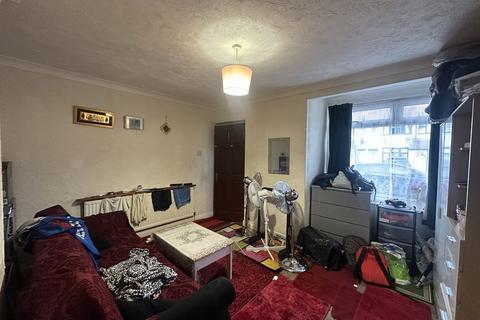 undefined, Second Avenue, Dagenham