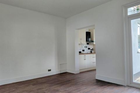 4 bedroom terraced house for sale, Hedge Place Road, Greenhithe DA9