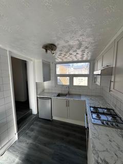 2 bedroom apartment to rent, Watford, London WD17