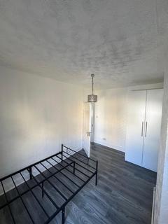 2 bedroom apartment to rent, Watford, London WD17