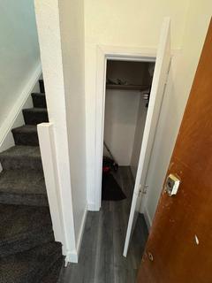 2 bedroom apartment to rent, Watford, London WD17