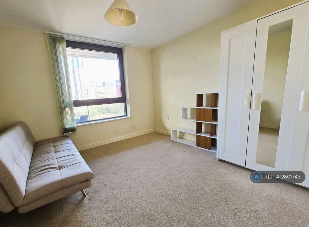 Bedroom 2 / Office