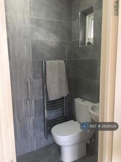 2 bedroom flat to rent, East Ham, London, E6