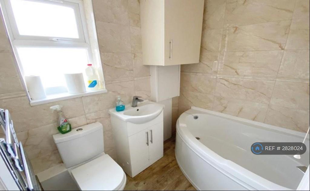 Main Bathroom