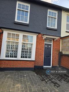 3 bedroom terraced house to rent, Marlborough Road, Romford, RM7