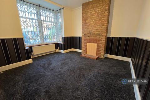 3 bedroom terraced house to rent, Marlborough Road, Romford, RM7