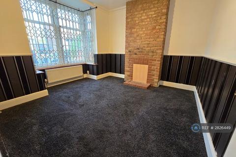 3 bedroom terraced house to rent, Marlborough Road, Romford, RM7