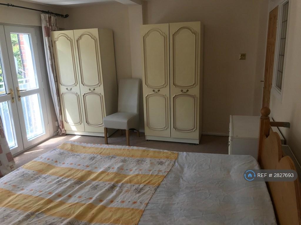 Double Room For Couple £900