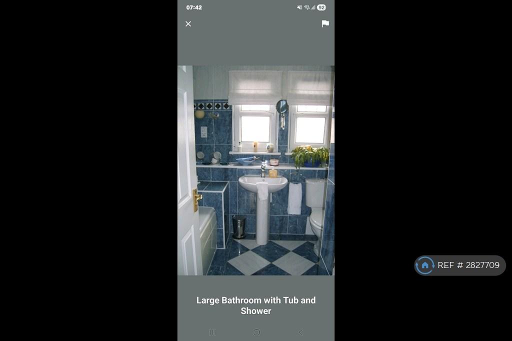 Bathroom (Shared With 1 Person)