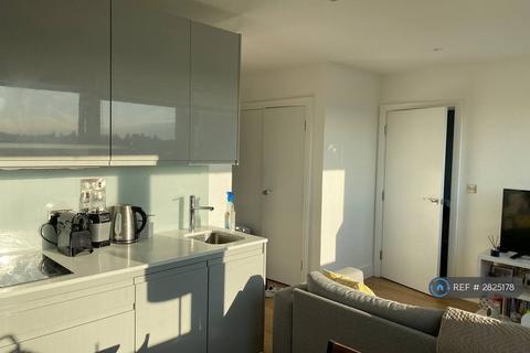 1 bedroom flat to rent, Papermill House, Romford, RM1