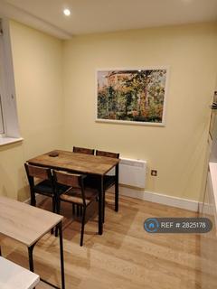 1 bedroom flat to rent, Papermill House, Romford, RM1