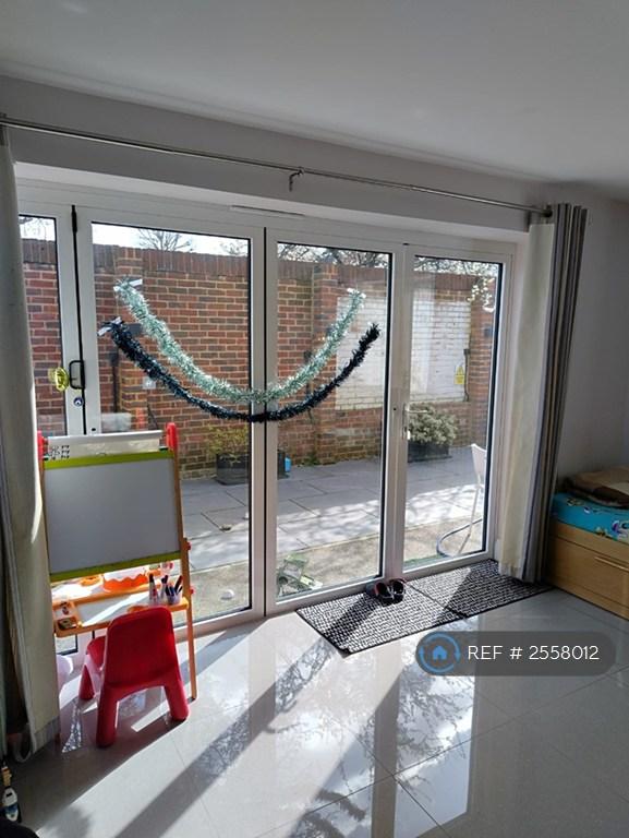 Sitting Room Image 3