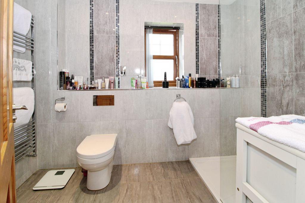 Ensuite One