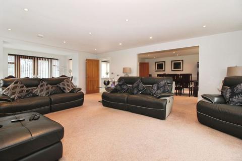 undefined, Oakleaf Gardens, Pelsall, WS3 4AT