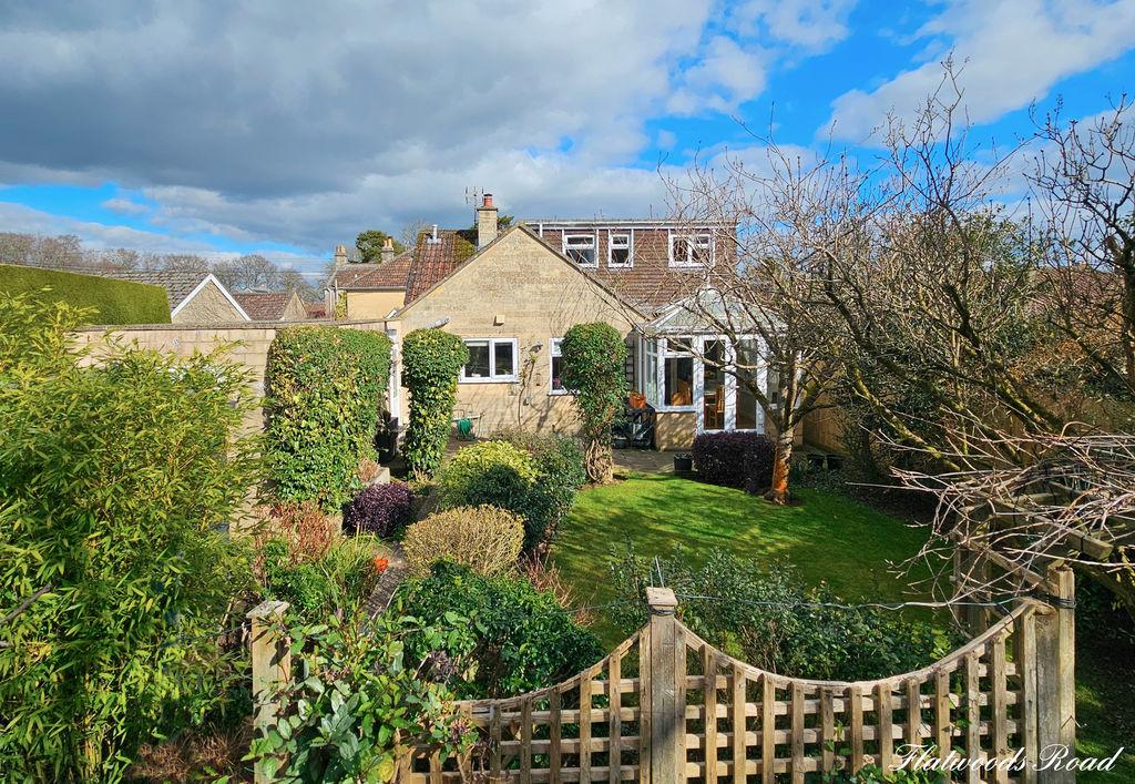 Garden to house