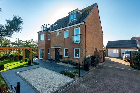 5 bedroom detached house for sale, Voyager Close, Harbour Village, Fleetwood, Lancashire, FY7