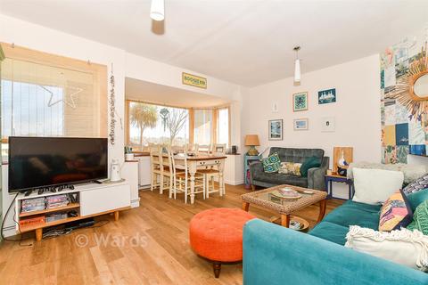5 bedroom chalet for sale, The Parade, Greatstone TN28