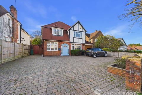 4 bedroom detached house for sale - Garlichill Road, Epsom, KT18