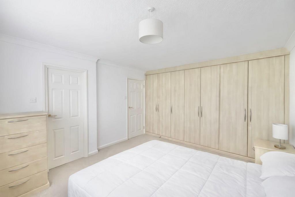 Room 2 En-suite