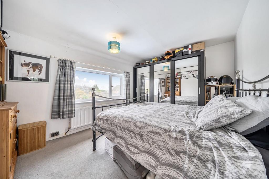 MASTER BEDROOM.jpg