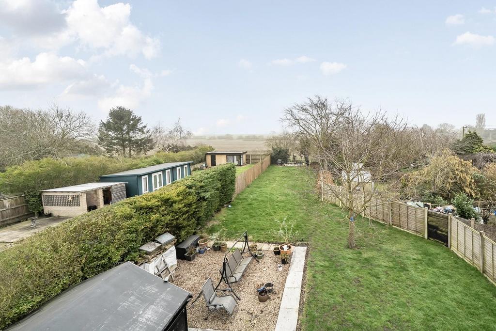 REAR GARDEN.jpg