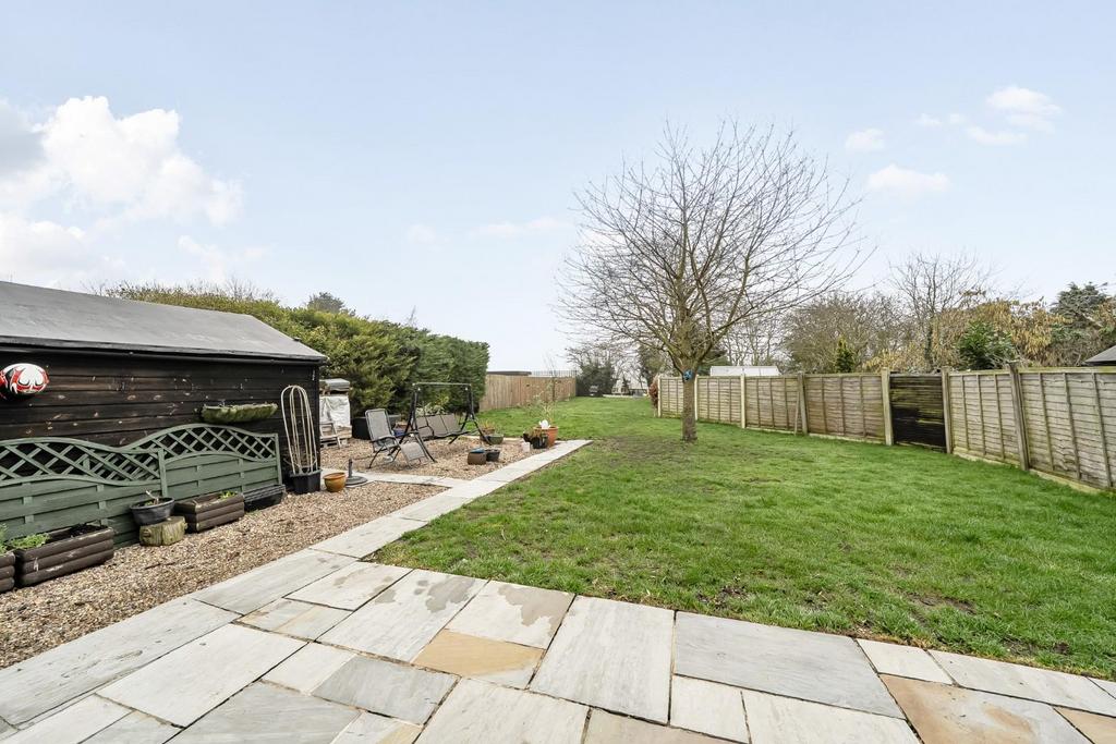 2nd view REAR GARDEN.jpg