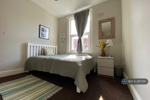undefined, Cricklewood Lane, London, NW2