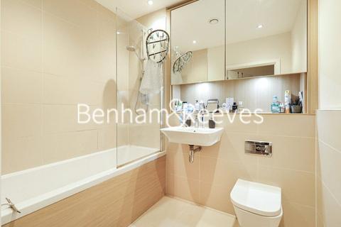 1 bedroom apartment to rent, Peartree Way, London SE10
