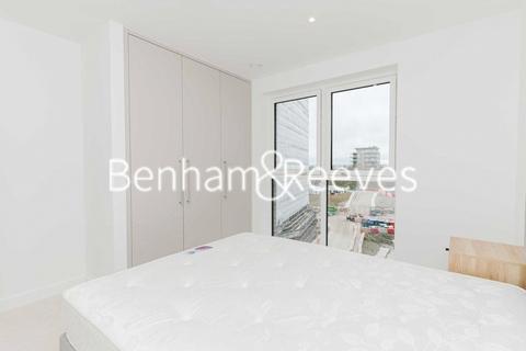 2 bedroom apartment to rent, Banks Road, London SE3