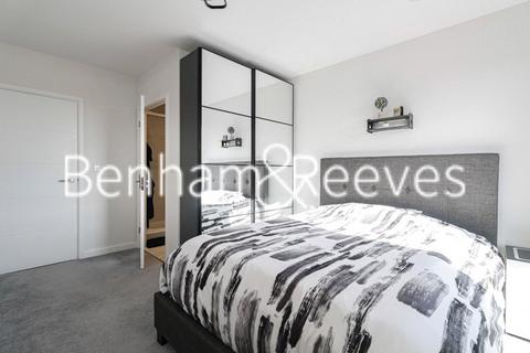 undefined, Vousden Grove, London SE28