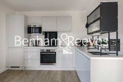 2 bedroom apartment to rent, Vousden Grove, London SE28