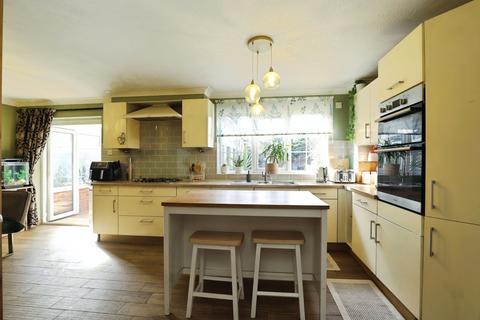 4 bedroom detached house for sale, Mareham Lane, Sleaford, NG34