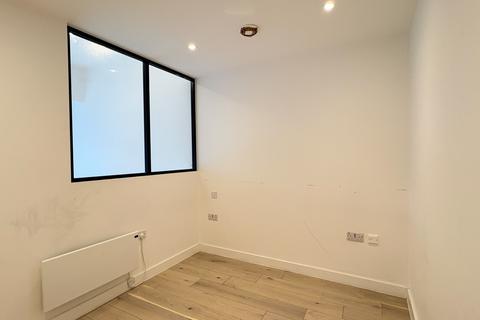 1 bedroom flat to rent, Great West Road