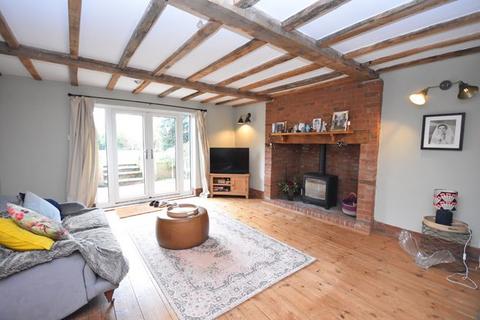 undefined, Cretingham