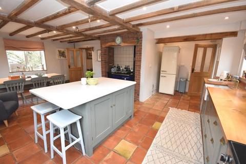 undefined, Cretingham