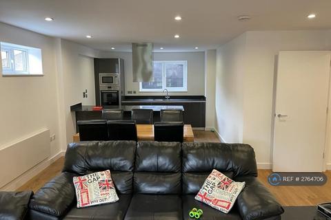 3 bedroom flat to rent, Maltby Street, London, SE1