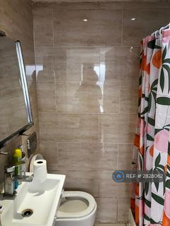 Studio to rent, Samsons House, Bedford, MK42