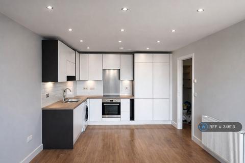 undefined, Molineaux Court, Hounslow, TW3