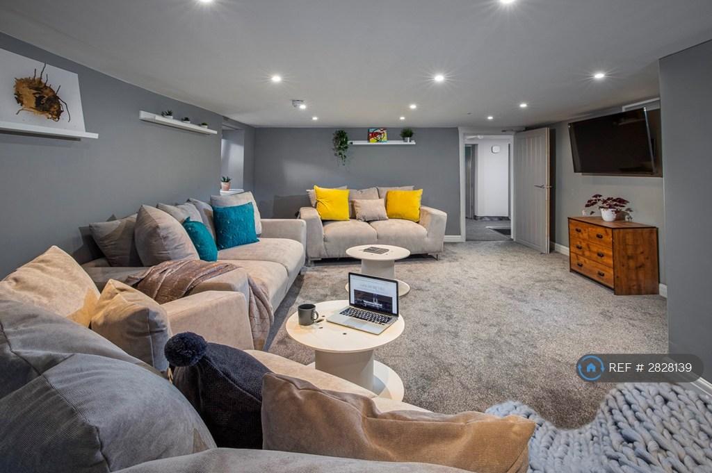 Shared Lounge